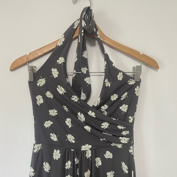 Boden EUC grey/white floral wrap style halter dress size 8 - Picture 5 of 5